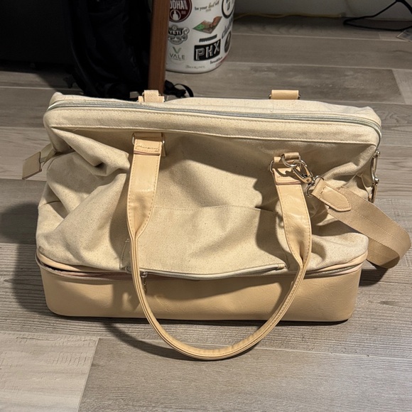 BEIS Handbags - BEIS Cream and Tan Travel Bag